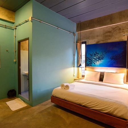 Seabox Khaolak Hostel Кхаулак Экстерьер фото