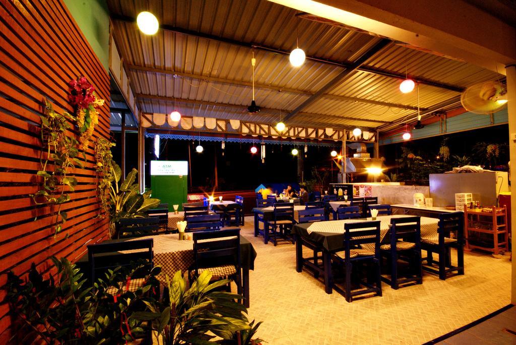 Seabox Khaolak Hostel Кхаулак Экстерьер фото